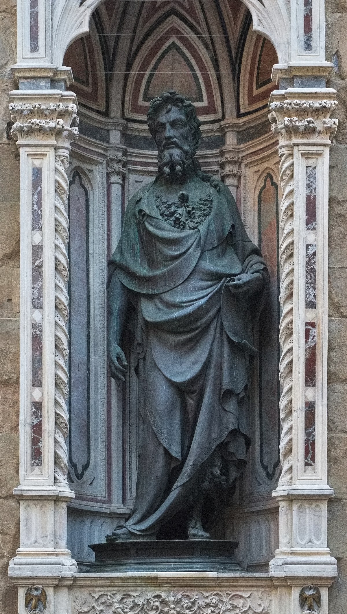 Niche and Calimala setting detail from the exterior replica of Ghiberti’s St John the Baptist